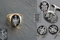 Bei Wappengravuren rückseitig in Bergkristall werden flach gespannte Cabochons geschliffen. Hinterlegt mit schwarzem Onyx oder Perlmutt gibt diese Art der Gravur vorderseitig betrachtet eine fantastische, plastische Wirkung.
