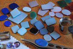 Only the finest quality gemstones are processed in our atelier. Only the finest quality gemstones are processed in our atelier.