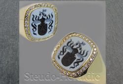 Antike Ringform mit Brillanten gefasst